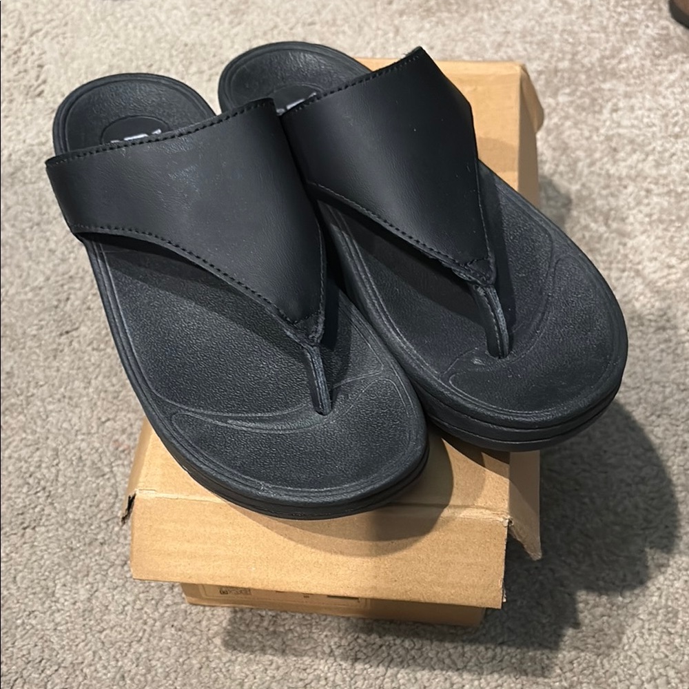 Project Cloud Arlee.A black flip flops